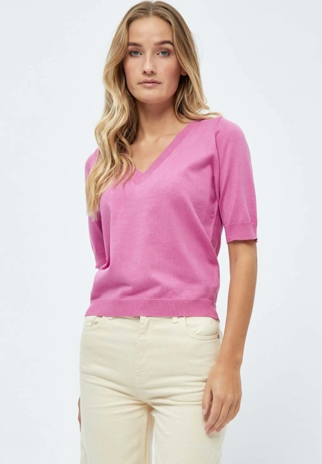 Minus Mimilla V- Neck Knit Tee 1T-Shirt BasicSuper Pink Donna T-shirt E Top M0721D01T-J11 1 Minus Mimilla V- Neck Knit Tee 1T-Shirt BasicSuper Pink Donna T-shirt E Top M0721D01T-J11