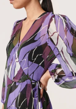 Soaked In Luxury Josefine WrapVestito EstivoPassion Flower Rock Print Donna Vestiti SO921C0F0-I11 -Vendite Next 07a4087a3c0047569330c7b56f2fb8ad scaled