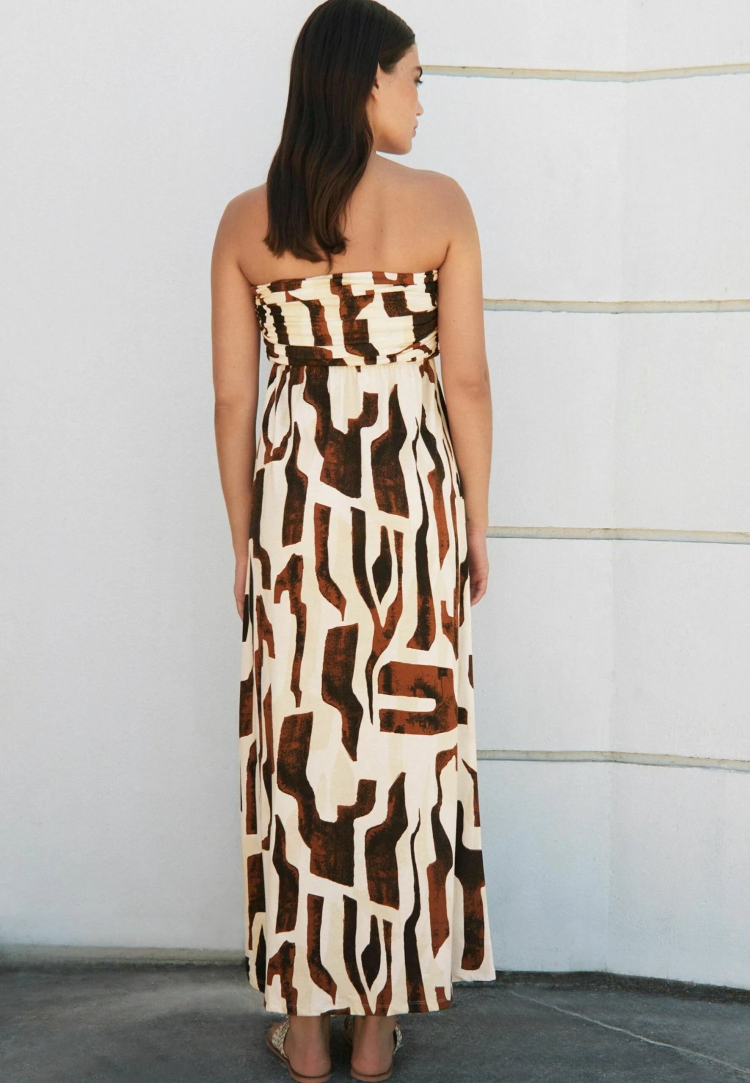 Next Bandeau Maxi DressVestito LungoBrown Tribal Print Donna Vestiti NX321C3BP-O11 2 Next Bandeau Maxi DressVestito LungoBrown Tribal Print Donna Vestiti NX321C3BP-O11 - immagine 2