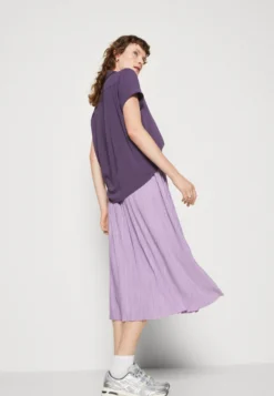 SAMSØE SAMSØE Uma Skirt Gonna A PiegheRhapsody Donna Gonne SA321B04T-I11 9 SAMSØE SAMSØE Uma Skirt Gonna A PiegheRhapsody Donna Gonne SA321B04T-I11 -Vendite Next 0b583c39723747858de502f89fdd390b scaled