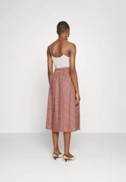 MAX & Co. FaseGonna A CampanaRose Pink Donna Gonne MQ921B05D-J11 7 MAX & Co. FaseGonna A CampanaRose Pink Donna Gonne MQ921B05D-J11 -Vendite Next 13242a29e9774aae88fc0cc9717a79e9