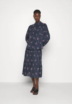 Lollys Laundry Morning SkirtGonna A CampanaNavy Donna Gonne LCB21B00P-K11 -Vendite Next 1595a103cde1410cbf32dddd5c2a3c22 scaled