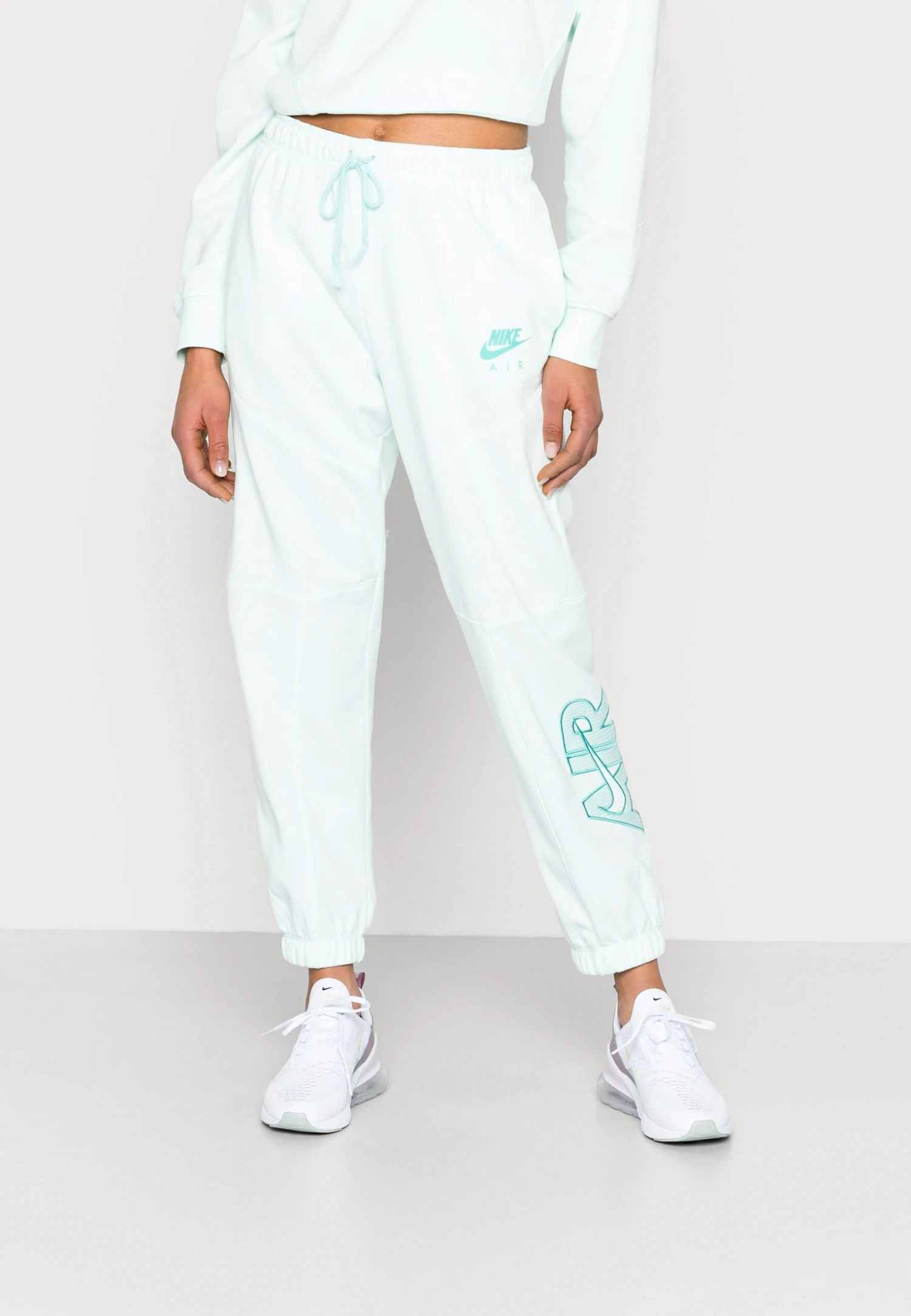 Nike Sportswear Air PantPantaloni SportiviBarely Green/Light Dew Donna Pantaloni NI121A0IG-M11 1 Nike Sportswear Air PantPantaloni SportiviBarely Green/Light Dew Donna Pantaloni NI121A0IG-M11