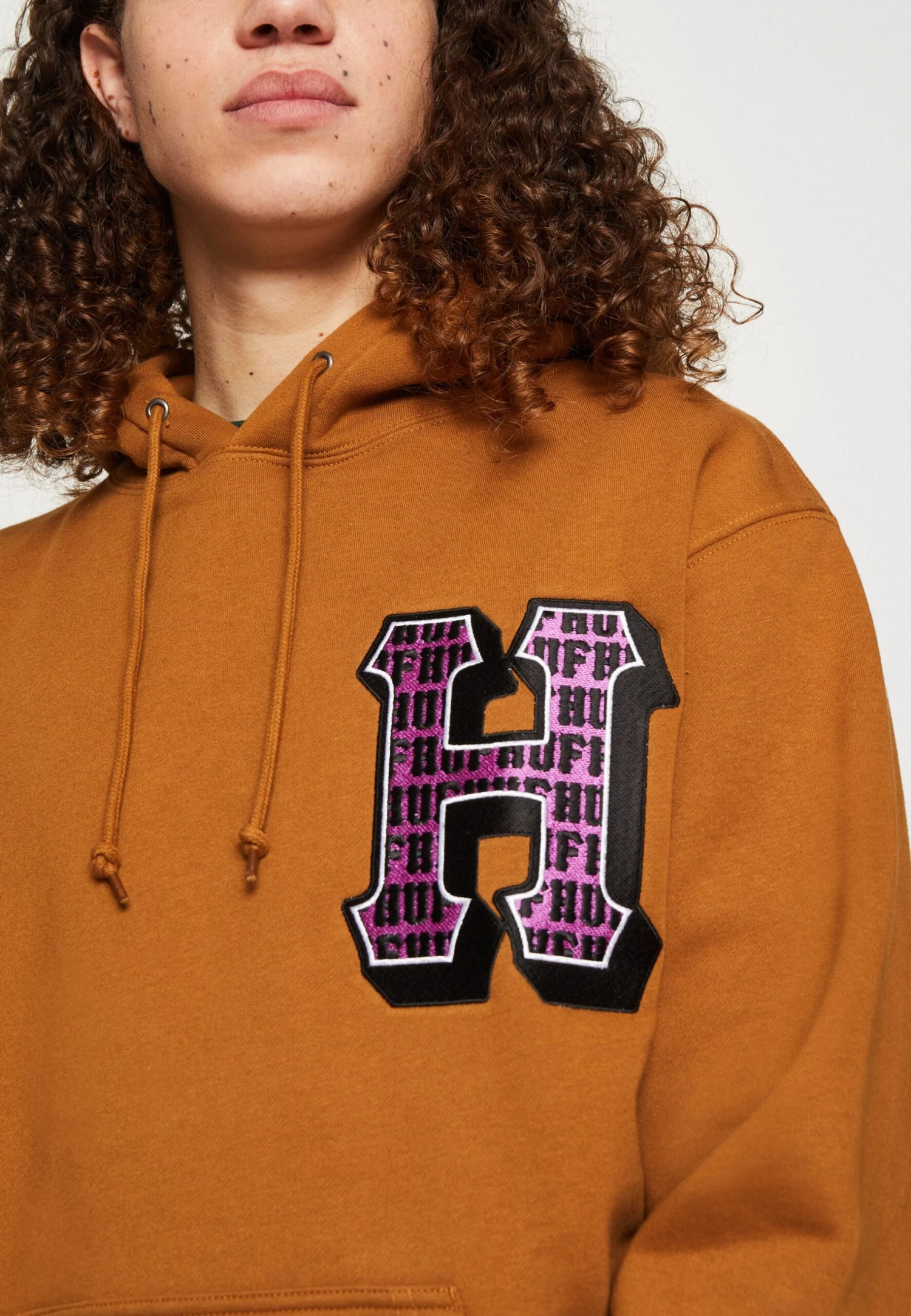 HUF Thicc Hoodie Unisex - Felpa Con Cappuccio - Brown 6 HUF Thicc Hoodie Unisex - Felpa Con Cappuccio - Brown - immagine 6