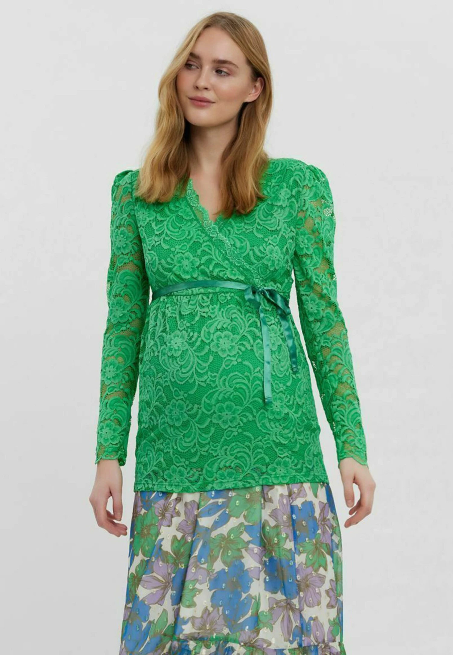 Mamalicious MlmivaneCamicettaKelly Green Donna Camicie E Bluse M6421E037-M11 1 Mamalicious MlmivaneCamicettaKelly Green Donna Camicie E Bluse M6421E037-M11