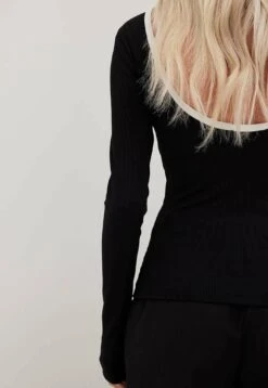 NA-KD Mit Tiefem Rücken Und KontrastbindungMaglietta A Manica LungaBlack White Donna T-shirt E Top NAA21D1B6-Q11 6 NA-KD Mit Tiefem Rücken Und KontrastbindungMaglietta A Manica LungaBlack White Donna T-shirt E Top NAA21D1B6-Q11 -Vendite Next 1dcf9367a46745e38b0e1ae01b6c2942