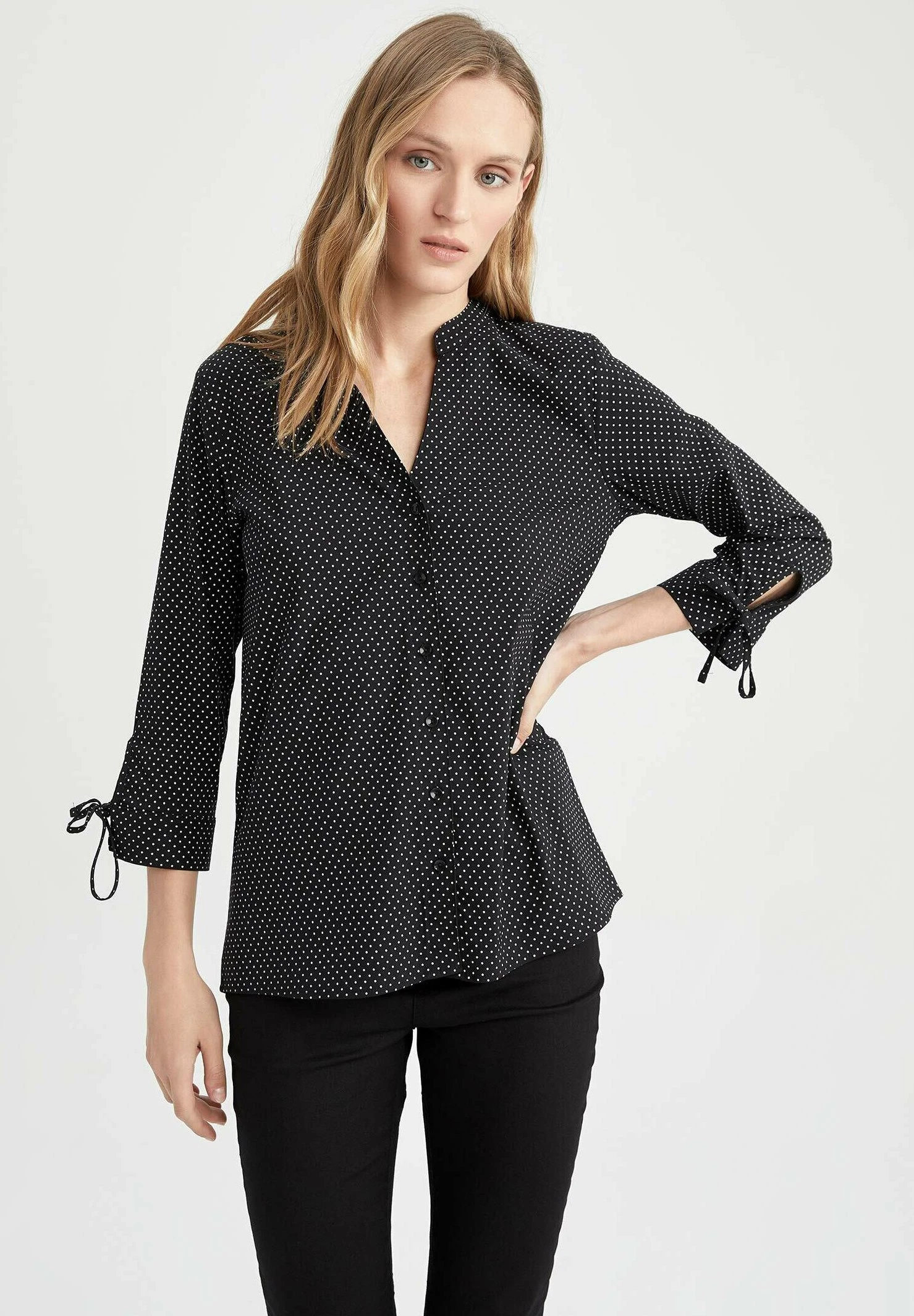 DeFacto CamiciaBlack Donna Camicie E Bluse DEZ21E17P-Q11 1 DeFacto CamiciaBlack Donna Camicie E Bluse DEZ21E17P-Q11