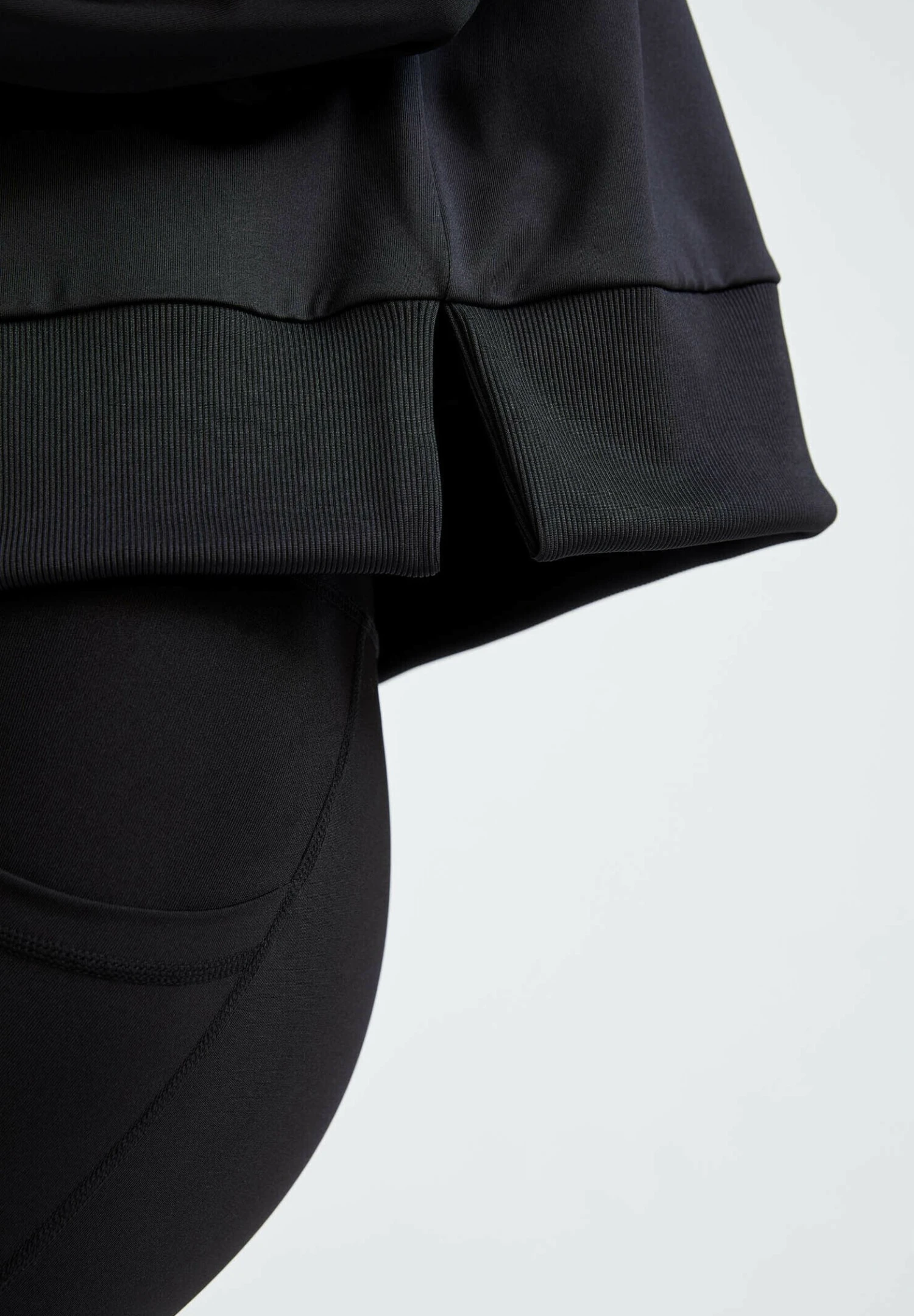 DeFacto Cover Up Felpa Con CappuccioBlack Donna Felpe DEZ21J0IY-Q11 5 DeFacto Cover Up Felpa Con CappuccioBlack Donna Felpe DEZ21J0IY-Q11 - immagine 5