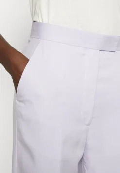 Tiger Of Sweden IritPantaloniLilac Donna Pantaloni TI521A065-I11 -Vendite Next 2a4a05ba782141809c94c64e4d4ec7e0 scaled