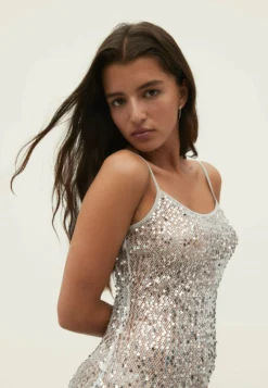 Stradivarius Long Sequinned Vestito EleganteMetallic Grey Donna Vestiti STH21C139-C11 -Vendite Next 2d148f4bebc843dc9db287772466e4ed