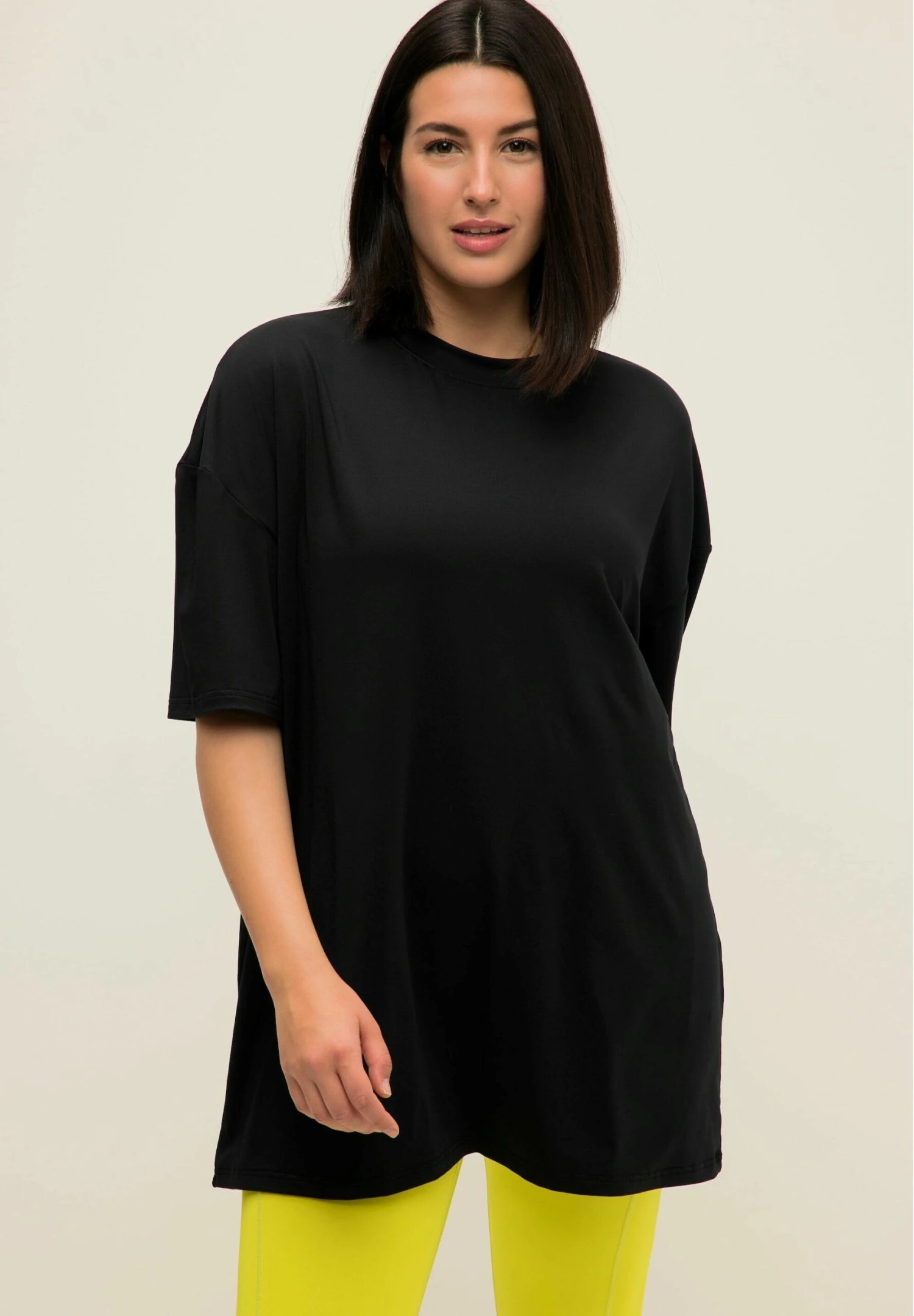 Oversized, Rücken-Statement, Rundhals, HalbarmT-Shirt Con StampaSchwarz Donna T-shirt E Top S2Q21D0EC-Q11 1 Oversized, Rücken-Statement, Rundhals, HalbarmT-Shirt Con StampaSchwarz Donna T-shirt E Top S2Q21D0EC-Q11