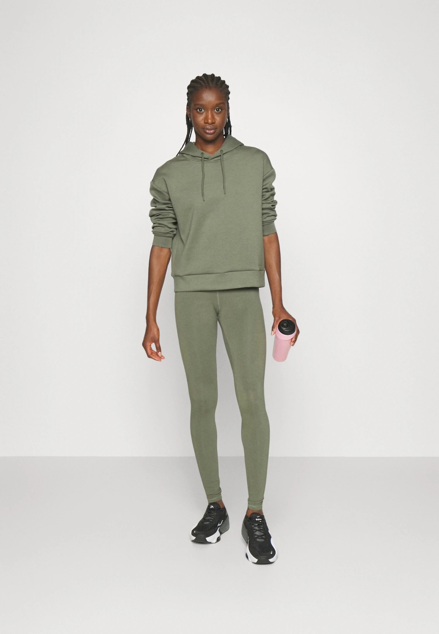 Only Play Onploungels HoodFelpa Con CappuccioDusty Olive Donna Felpe NL241G08O-N12 2 Only Play Onploungels HoodFelpa Con CappuccioDusty Olive Donna Felpe NL241G08O-N12 - immagine 2