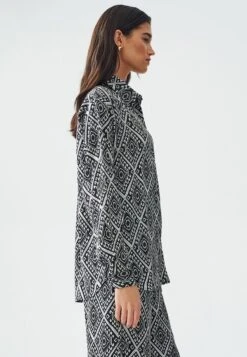 Calli CamiciaBlack And White Abstract Donna Camicie E Bluse CFY21E037-Q11 -Vendite Next 3755ee72079b4584914dc3bd0093c98c
