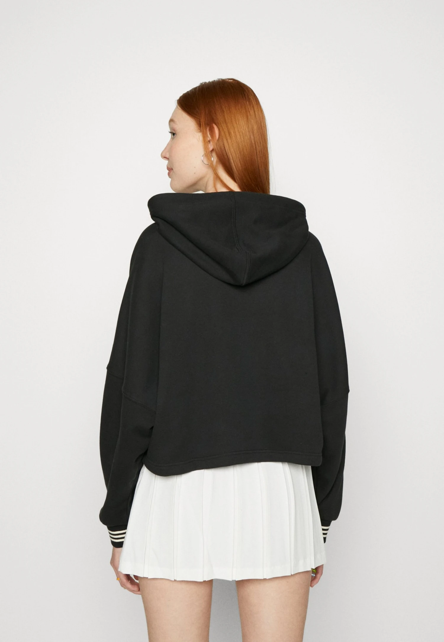 Adidas Originals Adicolor 70S Cropped HoodieFelpaBlack Donna Felpe AD121J1EZ-Q11 5 Adidas Originals Adicolor 70S Cropped HoodieFelpaBlack Donna Felpe AD121J1EZ-Q11 - immagine 5