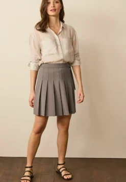 Next Pleated Mini Skirt - Gonna A Campana - Taupe Brown 9 Next Pleated Mini Skirt - Gonna A Campana - Taupe Brown -Vendite Next 3a2d35eb02ab4e36b577e54ff648a81a scaled