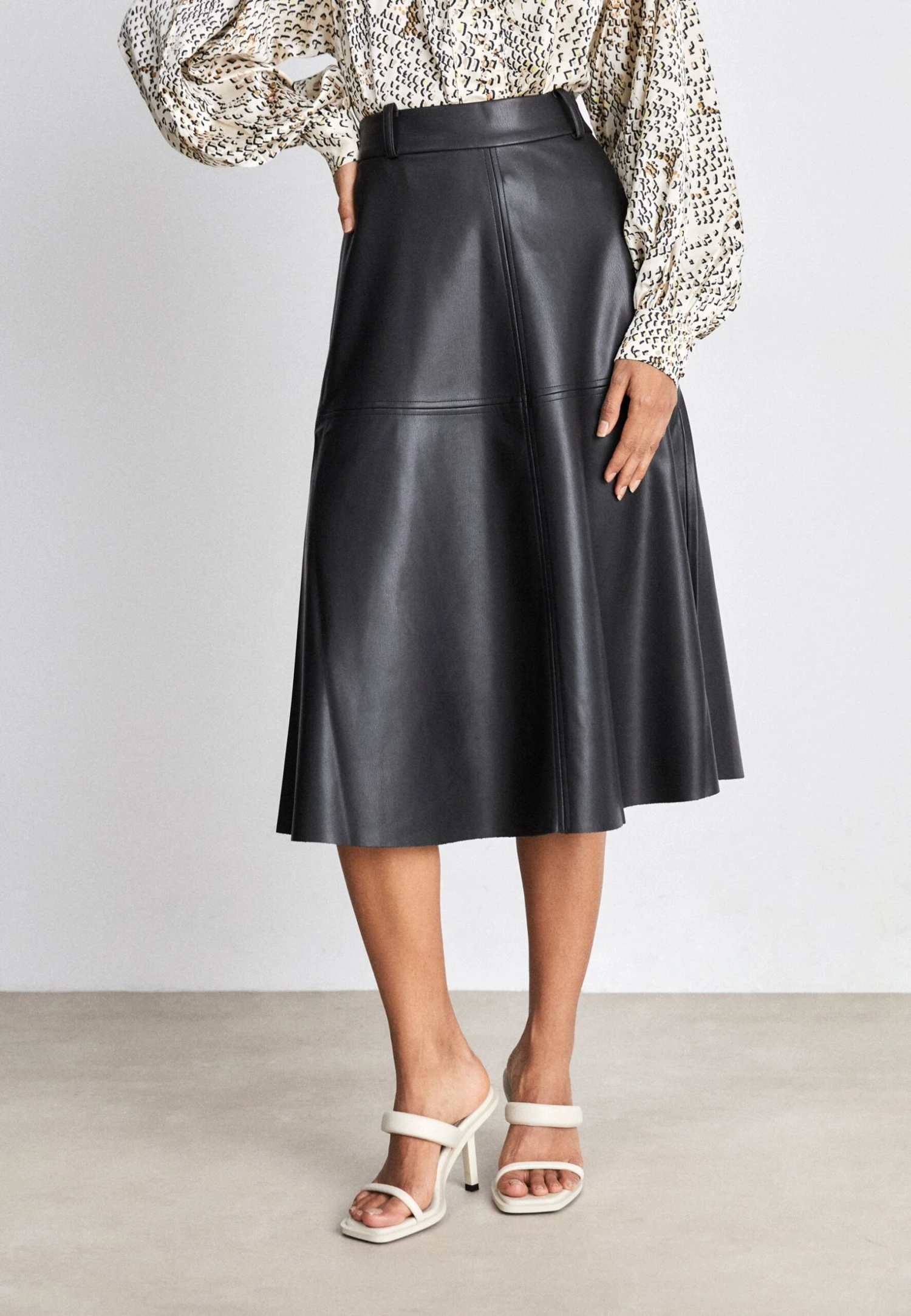 Bruuns Bazaar Vegani Imma SkirtGonna A CampanaBlack Donna Gonne BR321B044-Q11 1 Bruuns Bazaar Vegani Imma SkirtGonna A CampanaBlack Donna Gonne BR321B044-Q11