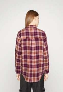 COTTON ON BoyfriendCamiciaCarrie/Soft Berry Donna Camicie E Bluse C1Q21E029-I11 8 COTTON ON BoyfriendCamiciaCarrie/Soft Berry Donna Camicie E Bluse C1Q21E029-I11 -Vendite Next 40f60abf62af493fb1b82b0a726ab6ca