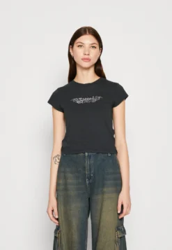 The Ragged Priest Fallen TeeT-Shirt Con StampaBlack Donna T-shirt E Top THJ21D068-Q11 8 The Ragged Priest Fallen TeeT-Shirt Con StampaBlack Donna T-shirt E Top THJ21D068-Q11 -Vendite Next 45e4663d42864de38777e4d11d4999b1 scaled