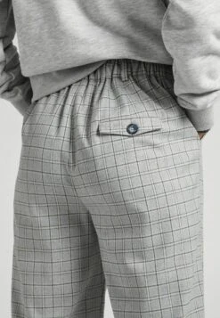 Pepe Jeans Pleat Front Romy PantPantaloniMulti Donna Pantaloni PE121A0NK-C11 8 Pepe Jeans Pleat Front Romy PantPantaloniMulti Donna Pantaloni PE121A0NK-C11 -Vendite Next 4aa2c4ee306647ae9c27841719bb0054