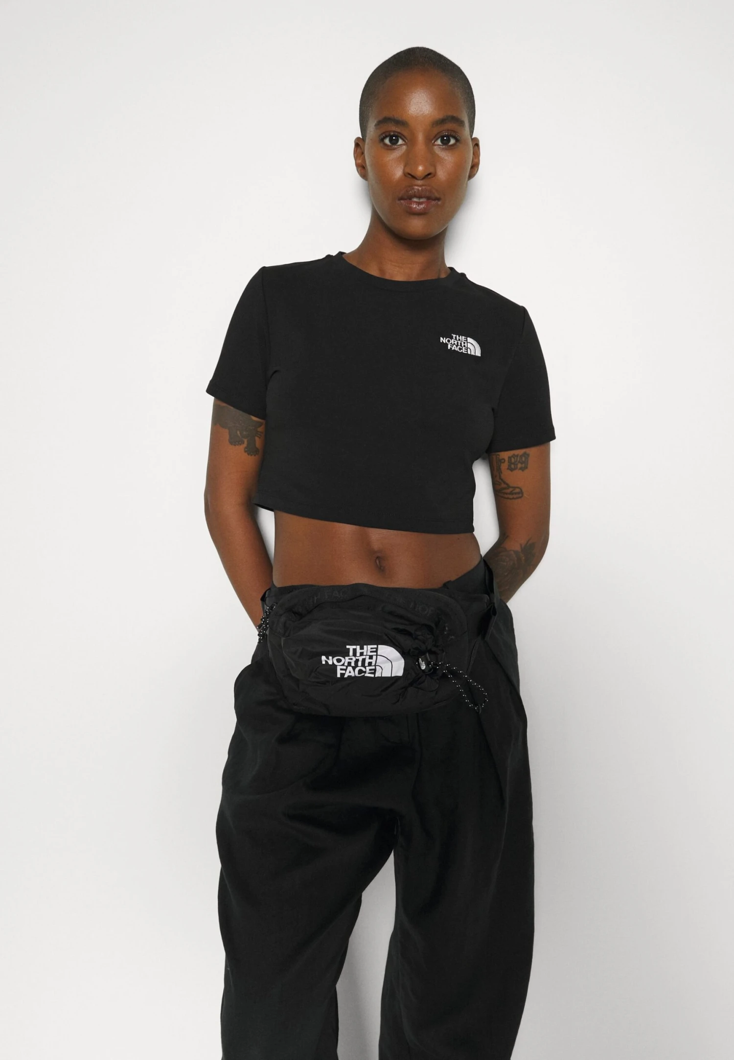The North Face Crop TeeT-Shirt BasicBlack Donna T-shirt E Top TH321D01P-Q11 7 The North Face Crop TeeT-Shirt BasicBlack Donna T-shirt E Top TH321D01P-Q11 - immagine 7