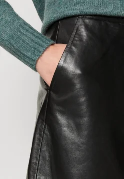 Yaslyma Skirt - Gonna Di Pelle - Black -Vendite Next 4d8b541b4e1d43709582ef5764aeb13d scaled