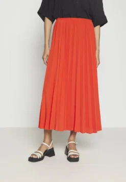 B.young Bydeson Skirt - Gonna A Campana - Aurora Red -Vendite Next 57a3f60367a341bfa4b1636cbbee61a7 scaled