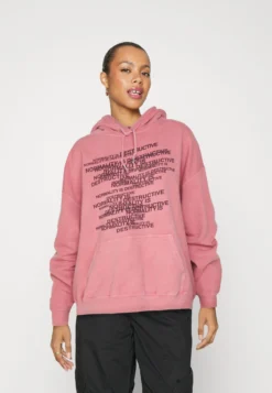 BDG Urban Outfitters Normality HoodieFelpaWashed Red Donna Felpe QX721006Y-G11 -Vendite Next 5a26b73e007f40f484d20c03bdca4c61 scaled