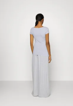 2PackT-Shirt BasicGreen/Mottled Light Grey Donna T-shirt E Top EVO29G00L-M11 -Vendite Next 5cb052fcb3fd4995a86d649a393c9890 scaled