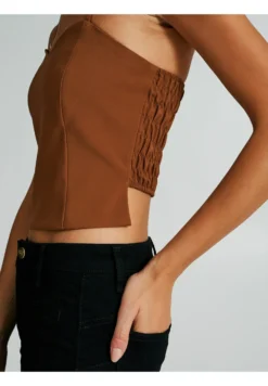 Rinascimento Con Scollo A CuoreTopMarrone Donna T-shirt E Top RI821D01V-O11 9 Rinascimento Con Scollo A CuoreTopMarrone Donna T-shirt E Top RI821D01V-O11 -Vendite Next 5cef782701c0462294bdf1915a393cdf scaled