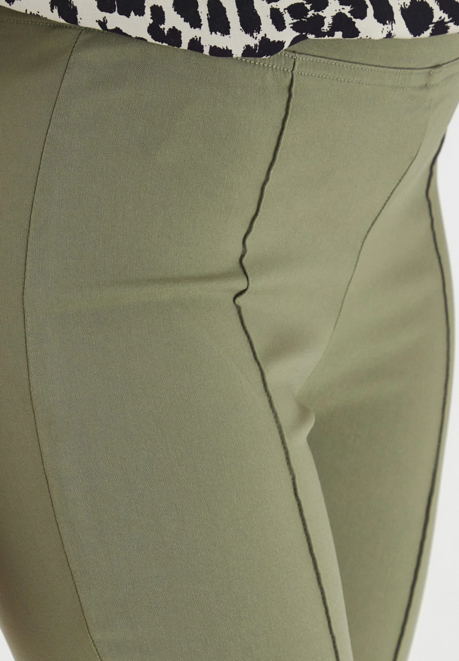 B.young Bydixi Cigaret PantsPantaloniOil Green Donna Pantaloni BY221A05T-M11 4 B.young Bydixi Cigaret PantsPantaloniOil Green Donna Pantaloni BY221A05T-M11 - immagine 4