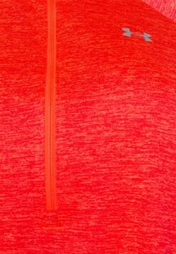 Under Armour Tech 1/2 Zip TwistMaglietta A Manica LungaBeta/Pomegranate/Metallic Silver Donna T-shirt E Top UN241D0O2-H11 -Vendite Next 615d8a7555304036b8e3c89a2b7ec6e8