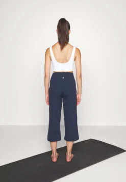 Lululemon Align™ High-Rise Wide-Leg Cropped 58CmPantaloniTrue Navy Donna Pantaloni LLS41E00U-K11 -Vendite Next 62d432441a3b422ea099038442fd656e scaled