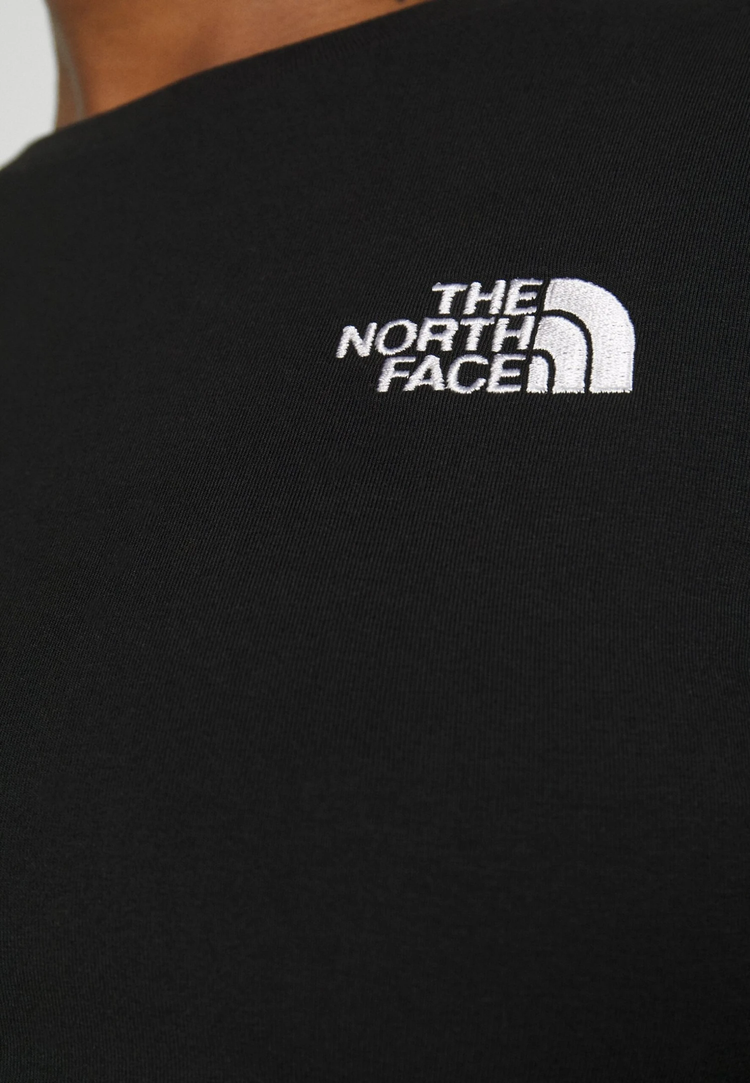 The North Face Crop TeeT-Shirt BasicBlack Donna T-shirt E Top TH321D01P-Q11 10 The North Face Crop TeeT-Shirt BasicBlack Donna T-shirt E Top TH321D01P-Q11 - immagine 10