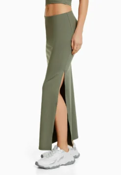 BERSHKA Gonna Lunga - Khaki 7 BERSHKA Gonna Lunga - Khaki -Vendite Next 731238fefa424746a226284b95816f60 scaled