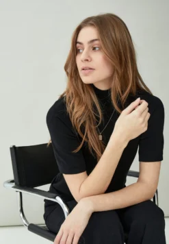 Minus Milima Roll Neck Knit - T-Shirt Basic - Black -Vendite Next 73a9880b6f1349039e21a5b110b4ac72 scaled