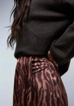 Scalpers Gonna A CampanaBrown Donna Gonne SCF21B02Q-O11