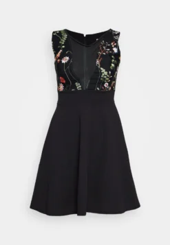 Wal G Skater DressVestito EleganteBlack/Red Donna Vestiti WG021C0XV-Q11 10 Wal G Skater DressVestito EleganteBlack/Red Donna Vestiti WG021C0XV-Q11 -Vendite Next 76b8bc3094204977a5ec7e84adab47ce scaled