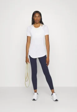 Athleta Breezy Scoop V Neck TeeT-Shirt BasicBright White Donna T-shirt E Top ATI41D01U-C11 -Vendite Next 79699b7132f645b28264089a8d57bbfe scaled