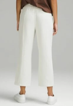 Lululemon Softstreme High-Rise Straight-Leg CropPantaloni SportiviBone Donna Pantaloni LLS41E016-A11 7 Lululemon Softstreme High-Rise Straight-Leg CropPantaloni SportiviBone Donna Pantaloni LLS41E016-A11 -Vendite Next 7a0bdfe9ad32410392aec2012b4ce700