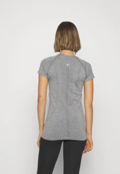 Lululemon Swiftly Tech Short Sleeve 2.0T-Shirt BasicSlate White Donna T-shirt E Top LLS41D00U-C11 10 Lululemon Swiftly Tech Short Sleeve 2.0T-Shirt BasicSlate White Donna T-shirt E Top LLS41D00U-C11 -Vendite Next 813307e0612a4f8ba925b408e8cbab46 scaled