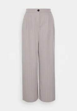Noisy May Nmvera Wide Leg Pant PantaloniGrey Donna Pantaloni NM321A0DM-C11 16 Noisy May Nmvera Wide Leg Pant PantaloniGrey Donna Pantaloni NM321A0DM-C11 -Vendite Next 817062cb2a544eada49c74e94987b980 scaled