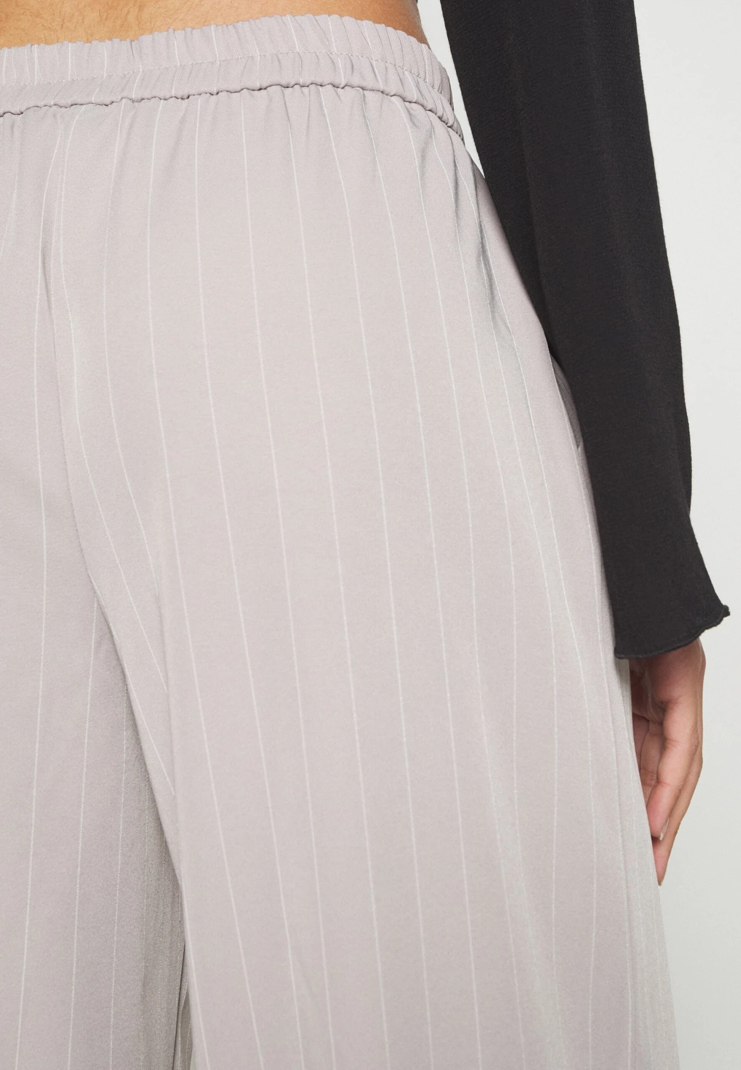 Noisy May Nmvera Wide Leg Pant PantaloniGrey Donna Pantaloni NM321A0DM-C11 9 Noisy May Nmvera Wide Leg Pant PantaloniGrey Donna Pantaloni NM321A0DM-C11 - immagine 9