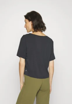 Athleta Essence Explore Crop TeeT-Shirt BasicBlack Donna T-shirt E Top ATI41D036-Q11 8 Athleta Essence Explore Crop TeeT-Shirt BasicBlack Donna T-shirt E Top ATI41D036-Q11 -Vendite Next 84f9f0d9c6f7465387fd2466a067c686 scaled