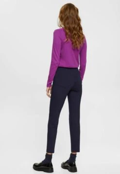 ESPRIT Woven RegularPantaloniNavy Donna Pantaloni ES121A128-K11 11 ESPRIT Woven RegularPantaloniNavy Donna Pantaloni ES121A128-K11 -Vendite Next 88c8be663b374345aca00fdf6209d54b