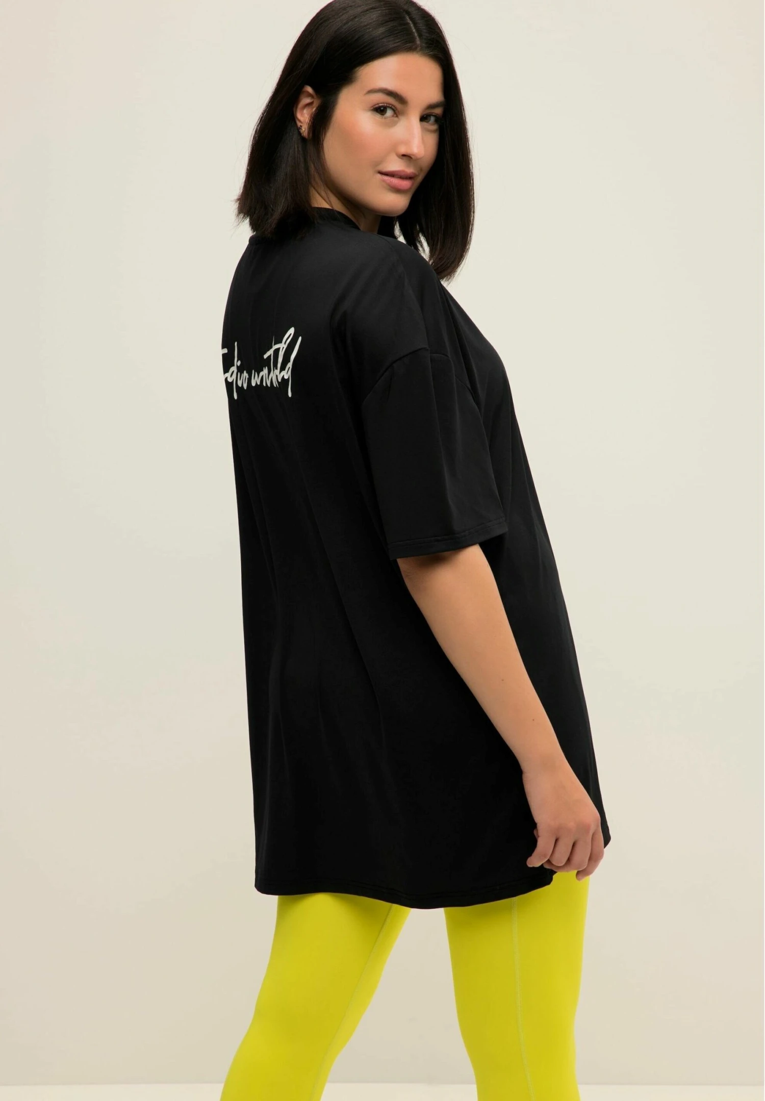Oversized, Rücken-Statement, Rundhals, HalbarmT-Shirt Con StampaSchwarz Donna T-shirt E Top S2Q21D0EC-Q11 2 Oversized, Rücken-Statement, Rundhals, HalbarmT-Shirt Con StampaSchwarz Donna T-shirt E Top S2Q21D0EC-Q11 - immagine 2