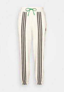 Adidas Originals Adicolor 70S PantsPantaloni SportiviWhite Donna Pantaloni AD121A1EV-A11 -Vendite Next 9071bc6c700a4f87bc9de0c9433f1f64