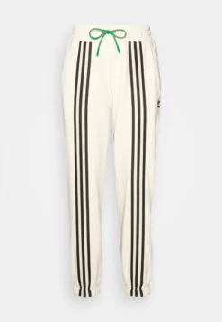 Adidas Originals Adicolor 70S PantsPantaloni SportiviWhite Donna Pantaloni AD121A1EV-A11 -Vendite Next 9071bc6c700a4f87bc9de0c9433f1f64 scaled