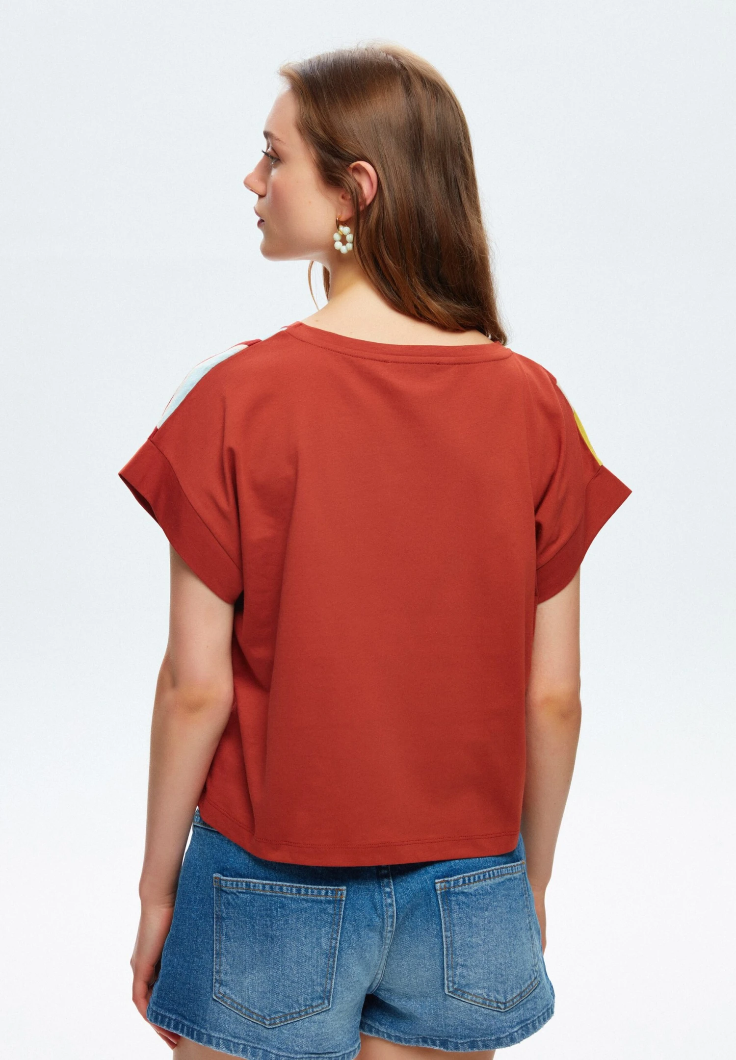 PatternedT-Shirt Con StampaBrown Donna T-shirt E Top ADK21D01U-O11 3 PatternedT-Shirt Con StampaBrown Donna T-shirt E Top ADK21D01U-O11 - immagine 3