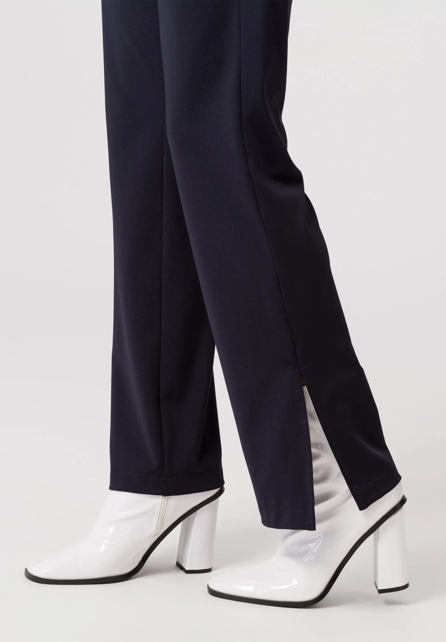 Normale Länge EssentialsPantaloniDeep Sea Donna Pantaloni TU221A01B-K11 4 Normale Länge EssentialsPantaloniDeep Sea Donna Pantaloni TU221A01B-K11 - immagine 4