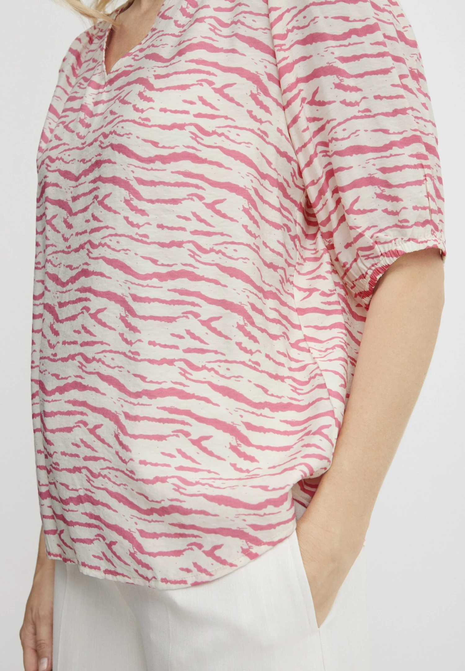 Fransa Frnita Bl CamicettaCamellia Rose Aop Ms Struct Donna Camicie E Bluse F2121E08G-J11 4 Fransa Frnita Bl CamicettaCamellia Rose Aop Ms Struct Donna Camicie E Bluse F2121E08G-J11 - immagine 4